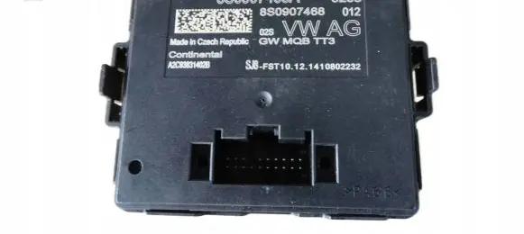 Audi TT TTS RS Mk3 8S Gateway control module 8S0907468A