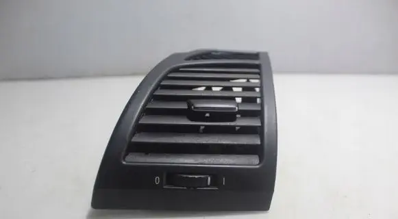 BMW 1 E81 E87 Dashboard side air vent grill/cover trim