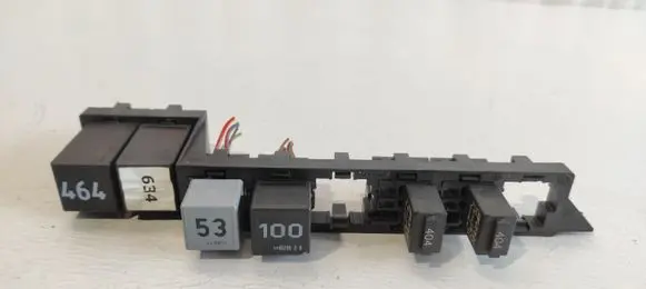 Volkswagen Phaeton Fuse module 141951253B