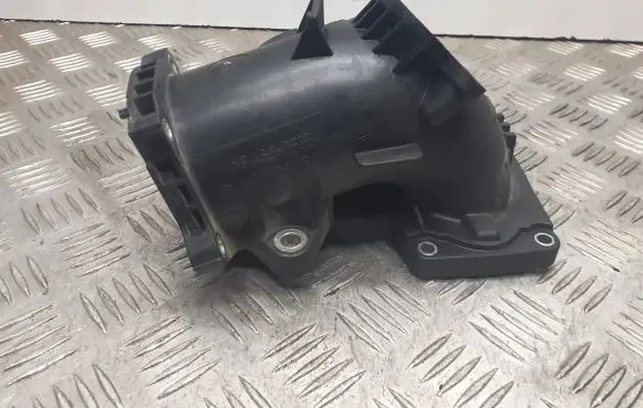 Infiniti Q70 Y51 Air intake hose/pipe A6510905237