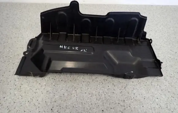 Suzuki Swift I Intercooler air guide/duct channel 