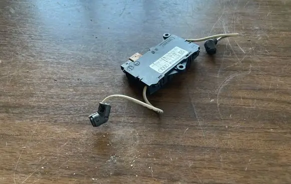Audi A6 S6 C5 4B Alarm control unit/module 4B0951178A
