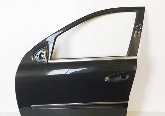 Mercedes-Benz ML W164 Front door