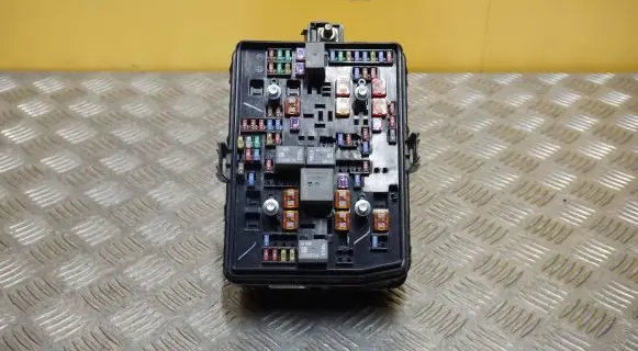Chevrolet Silverado Fuse 84958052 26101903