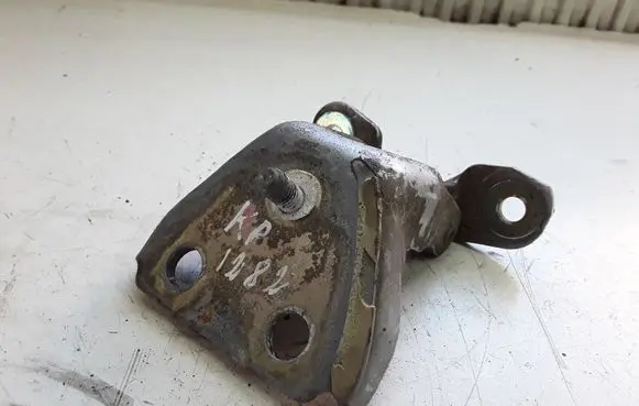 Mercedes-Benz ML W163 Front door upper hinge