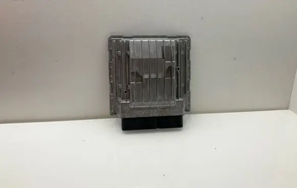 BMW 5 E60 E61 Engine control unit/module 7586933 5WK93714