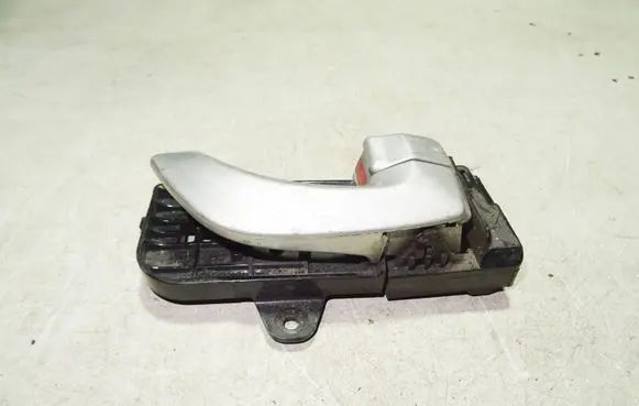 Hyundai Sonata Front door interior handle 82623NF000