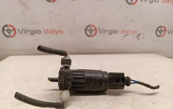 Audi A3 S3 8V Windscreen/windshield washer pump 1K6955651