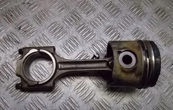 Volvo S80 Piston 