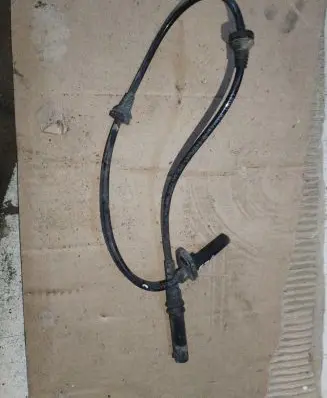 BMW X5 E70 ABS brake wheel speed sensor 6908705