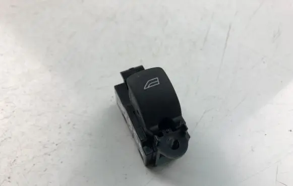 Volvo V40 Electric window control switch 31394840