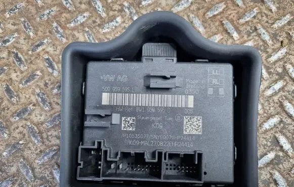 Audi Q3 F3 Door control unit/module 5Q0959595L 4G0907577
