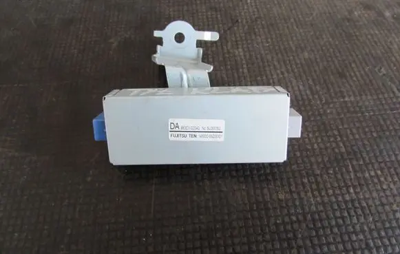 Toyota Corolla E210 E21 Antenna control unit 863C002040