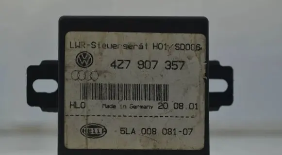 Audi A4 S4 B7 8E 8H Light module LCM 4Z7907357
