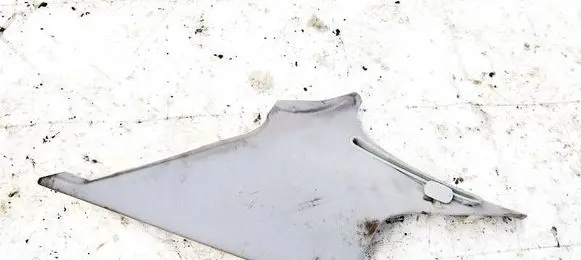 Mercedes-Benz C W203 (D) pillar trim (bottom)
