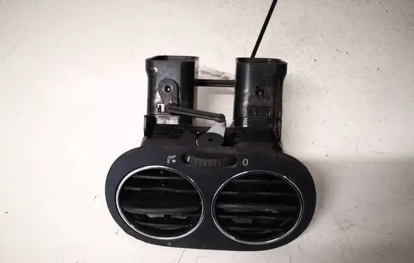 Volkswagen Golf Plus Dash center air vent grill 5m0819203