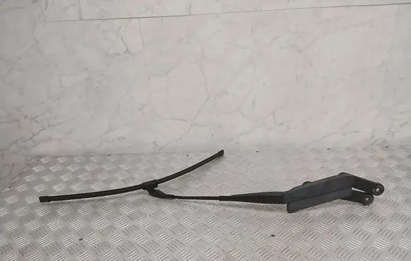 Front wiper blade arm