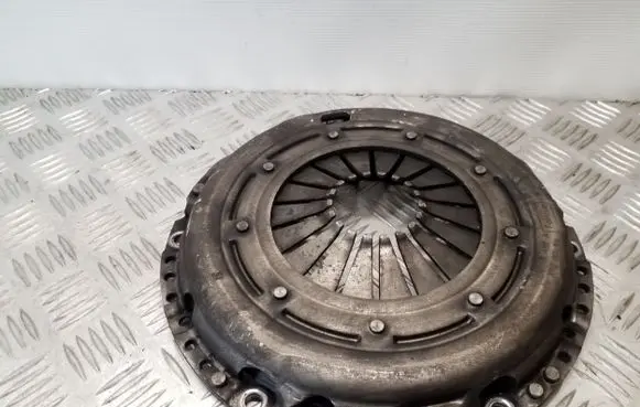 Volvo V40 Pressure plate 063082001106