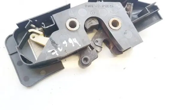 BMW 5 E39 Seat back rest lock catch 522082215359 52.20-82215359