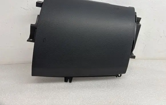 Nissan X-Trail T30 Glove box 68275EQ400 EQ520