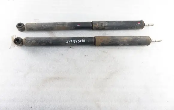 Toyota RAV 4 (XA20) Rear shock absorber/damper 