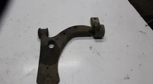 Ford Focus C-MAX Front lower control arm/wishbone 1488111