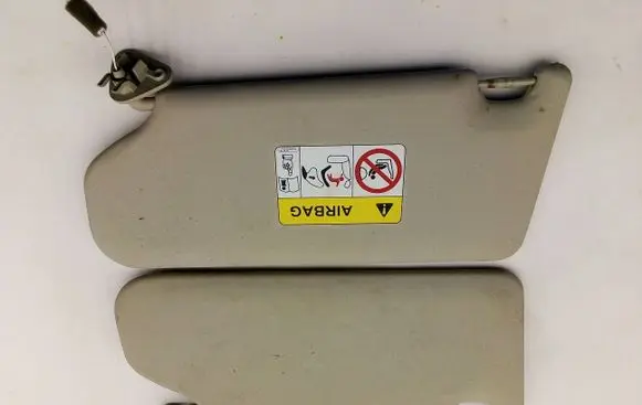 Mitsubishi Outlander Sun visor