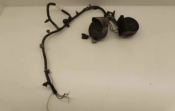 Chrysler Pacifica Horn signal 68225104AB