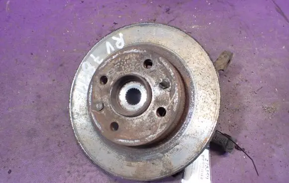 Fiat 500 Cinquecento Front wheel hub spindle knuckle