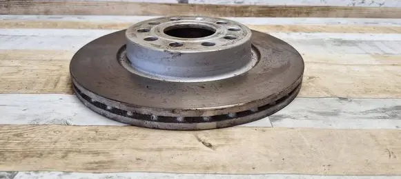 Volkswagen Jetta V Front brake disc
