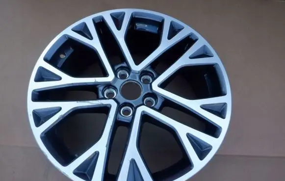 Ford Escape IV R18 alloy rim 