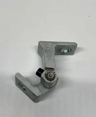 Volkswagen Golf VII Front door upper hinge 8K0831401P A046574