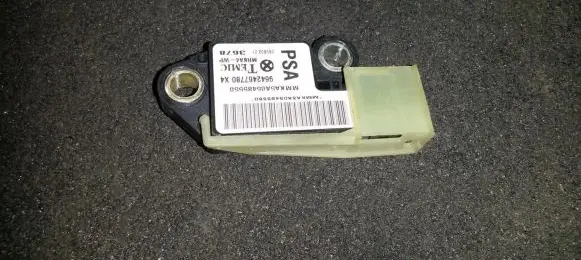 Citroen C5 Airbag deployment crash/impact sensor 9642467780 mr8a4-wp