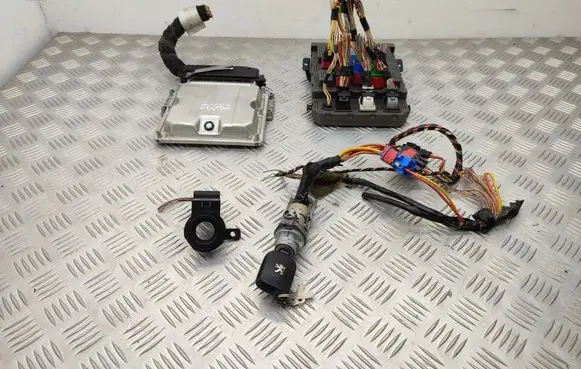 Engine ECU kit and lock set