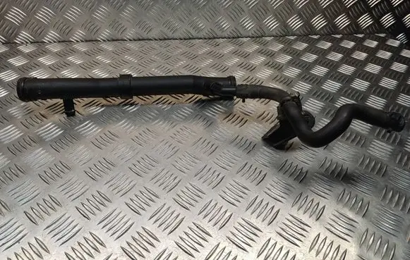 Engine coolant pipe/hose