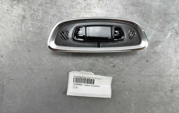 Volvo XC90 Rear seat light 32289806 31457644