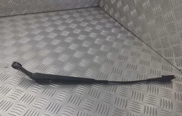 Opel Zafira B Front wiper blade arm 13145564