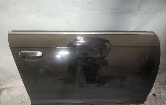 Audi A6 S6 C6 4F Front door juodos