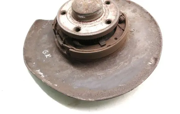 Volvo S70 V70 V70 XC Rear wheel hub spindle/knuckle 