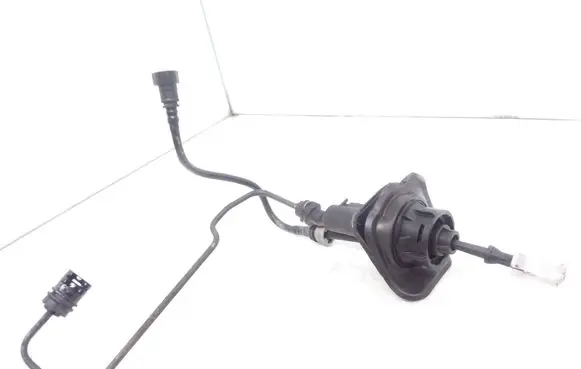 Ford Focus C-MAX Clutch master cylinder 3M517A543AE