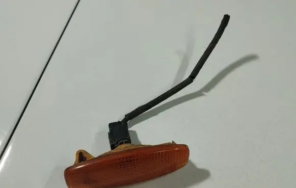 Hyundai Santa Fe Front fender indicator light 
