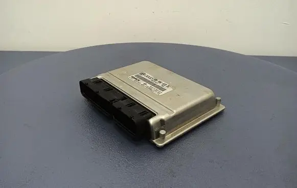 Volkswagen PASSAT B5.5 Engine control unit/module ECU 4B0906018DC