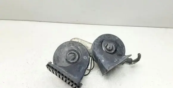 Volvo XC90 Horn signal 31111192