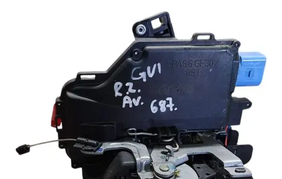 Volkswagen Golf VI Rear door lock 7L0839016D