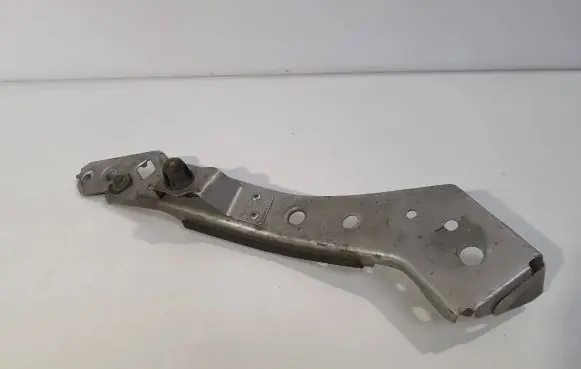 Renault Megane III Headlight/headlamp mounting bracket 6251306D 01710