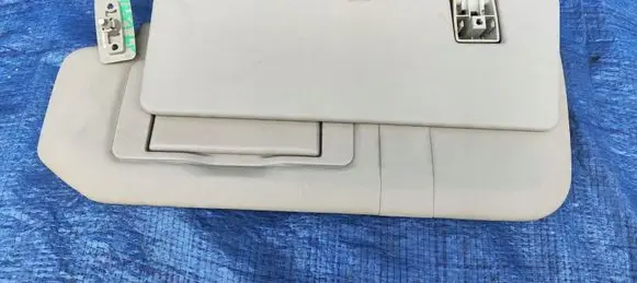 Mercedes-Benz R W251 Sun visor A25181003107F59