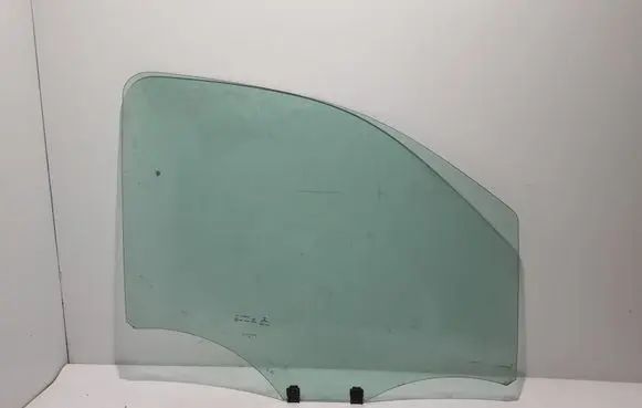 Toyota Proace Front door window glass four-door SU001A4044