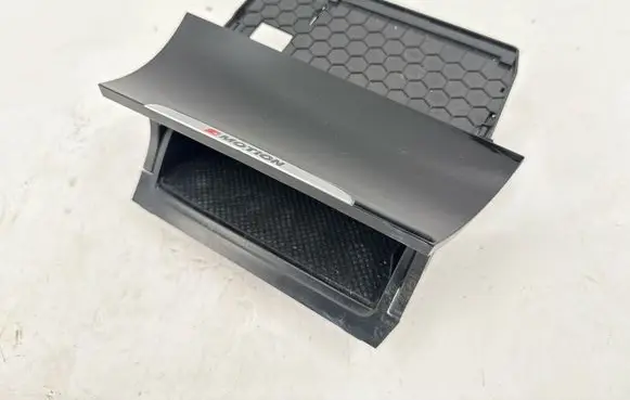Volkswagen Golf VII Glove box 5G2863391