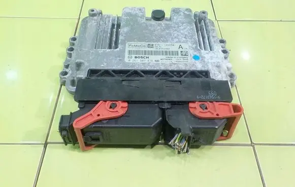 Ford Focus Engine control unit/module BV6112A650AUA
