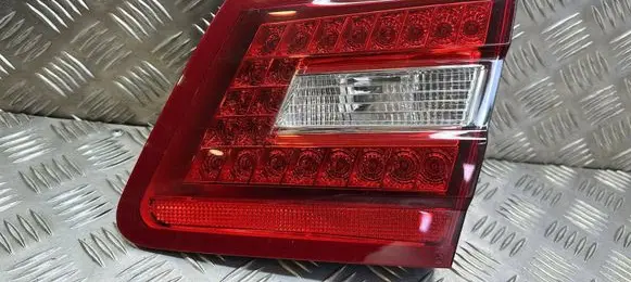 Mercedes-Benz E W212 Tailgate rear/tail lights 2128201064